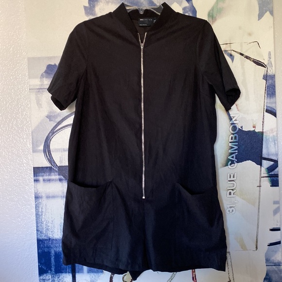 ASOS DESIGN zip front minimal romper in black cupro - Picture 4 of 6